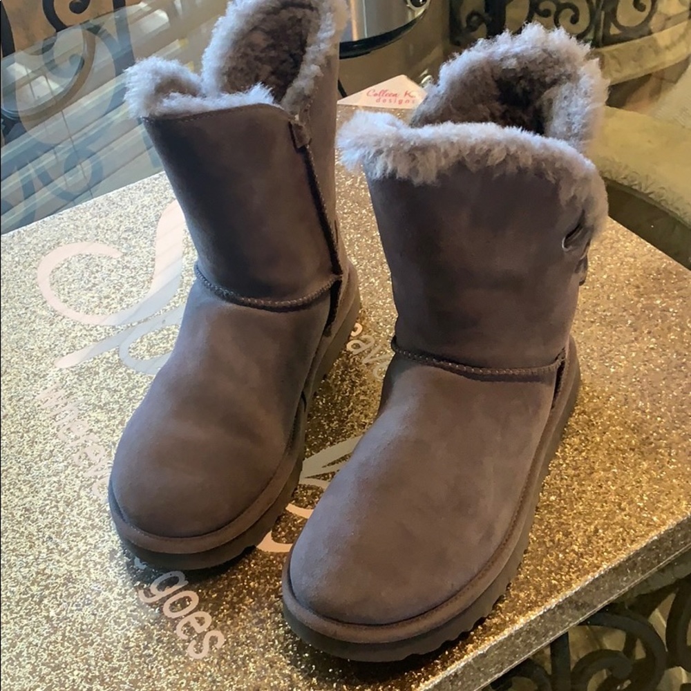 UGG BOOTS